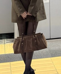 CHARLES & KEITH | Britton ブリットン スエードルーシュドイロンゲイトショルダーバッグ(トートバッグ)