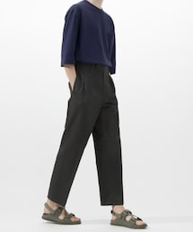 UNIQLO | ワイドフィットタックチノ(スラックス)