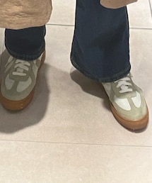 via j | スニーカー