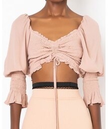 AKIRA | PUT ME FIRST OFF THE SHOULDER SMOCKED LONG SLEEVE CROP TOP
(その他トップス)