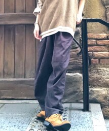 niko and... | 通勤ラッシュ時に駅の階段にて華麗なスライディング土下座をかました為溶け気味の膝元(スラックス)