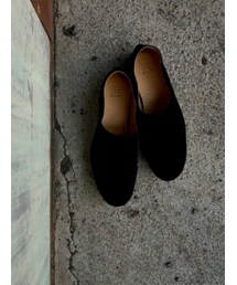 que | que shoes black plane vibram sole(スリッポン)