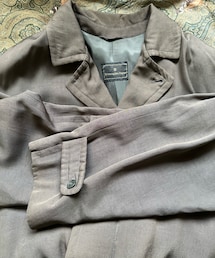 エルメネジルドゼニア | 父が捨てるというので貰ってきた　服に無頓着でよくここの服にもタバコの、吸殻落として穴開けてた🤣(トレンチコート)
