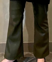 PHEENY | PHEENY/ROYAL FAKE LEATHER BELT-LESS FLARED PANTS(OLIVE)(パンツ)