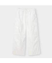 GU | スーパーワイドカーゴパンツ  WHITE  Mサイズ(カーゴパンツ)
