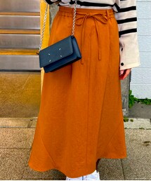 Stola. | スカート