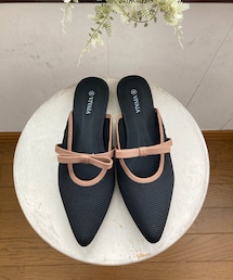 VIVAIA | [Elsie] ポインテッドトゥ リボン付き サンダル/ミュール ¥13,900(サンダル)