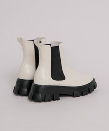 gracegift | 輕量厚底切爾西低筒靴 白X黑(ブーツ)