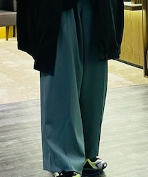 COS | スラックス