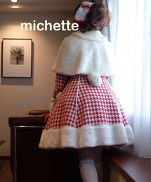no brand | ラメ入りフェイクファーのしっぽブローチ(白系)(ブローチ/コサージュ)