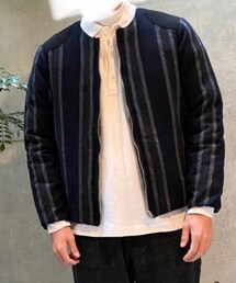 UNIVERSAL PRODUCTS | ショートのノーカラーダウンです。ショルダーパッチはコーデュロイで作られてます。ノーカラーって使いやすい。(ノーカラーコート)