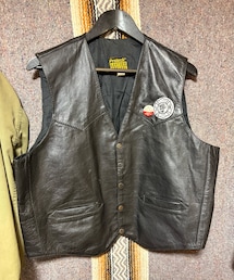 USED | レザーベストは9〜00's バッジはvintage(ベスト)