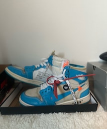 off white | Off-White × Nike Air Jordan 1 High UNC (スニーカー)