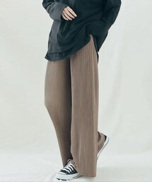 kirakirashop | SHOPLISTのkirakirashopで販売されているアコーディオンプリーツルーズワイドパンツ、柄物もあり色の種類が豊富、好きな長さに裾をカットできる(パンツ)