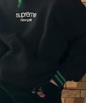 Supreme (シュプリーム)の「トップス(パーカー)」