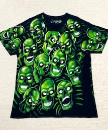 LIQUID BLUE | 🔸リキッドブルー 暗闇で光る蓄光加工スカル柄プリントTシャツ(黒) ★メルカリ出品中‼️(Tシャツ/カットソー)