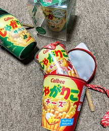 🔸じゃがりこポーチ🐸✨ | 🔸あれっ⁉️じゃがりこのLサイズは入らないんだね😒(ポーチ)