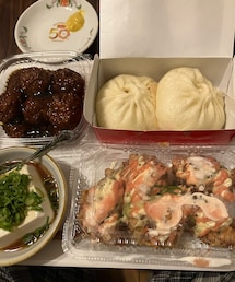 🍚晩ごはん | サボった日w😎551の豚まん、肉だんご、近所のから揚げ屋さんの明太マヨネーズから揚げ、冷や奴☺︎なんかめっちゃ楽しそうな晩ごはんなった~✨(食器/キッチン)