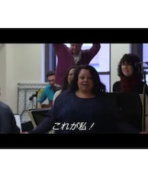 🎞️「This Is Me」 | っていうタイトルも良くないですか ꒦ິㅅ꒦ີ キアラ自身が、「このとき気がついたら喝采を浴びてて、あれは別世界の経験だった」て語るぐらい、めちゃめちゃステキな映像߹ㅅ߹ 紫パーカーの人まだ踊ってる😭(音楽/本・雑誌)