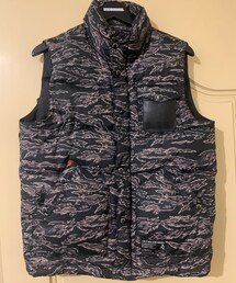 IZZUE | ダウンベスト