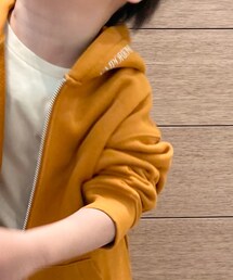 EMPORIO ARMANI | ¥57,200(パーカー)