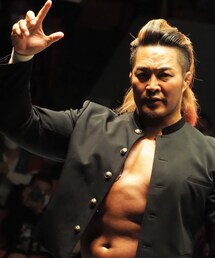 棚橋弘至選手 | リーゼントをキメて裸に短ラン！色気ヤバ！震えるほどかっこ良かった…💕🙈(アウトドア/スポーツ)