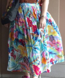 used | kilo store で買ったような？(スカート)