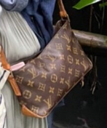 LOUIS VUITTON | ショルダーバッグ