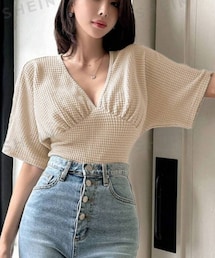 SHEIN | 深いVネックのポコポコしたトップス🍀インナー必須です🥹՞(Tシャツ/カットソー)