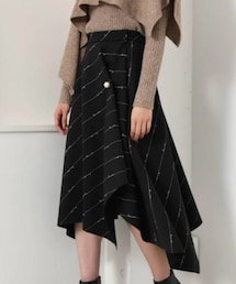 rienda | メッセージバイアスJ/Wフレアスカート🖤⋆͛*͛ロゴデザインの厚めの生地に大きなパールが付いたデザインのスカート🖤⋆͛*͛(スカート)