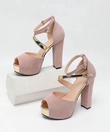 SHEIN | ゴールドのストラップが特徴のピンクのサンダル👠淡い色に一目惚れ😍💘(サンダル)