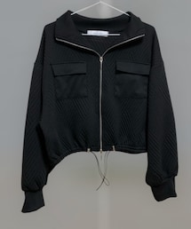 しまむら | ダブルジップ、ドロストのクロップド丈のブルゾン🍀店頭で一目惚れ購入🛒👛生地の柄がいい❣️👍(ジャケット/アウター)