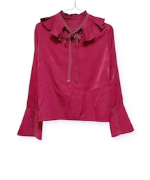 LILY BROWN | サテンのブラウス⸜❤️⸝首元がフリルになっていて、リボンが付いている🎀袖も可愛い🥰(シャツ/ブラウス)