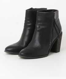 HARE | 外側にジッパーの付いているデザインのレザーブーツ🥾23、5cm(ブーツ)