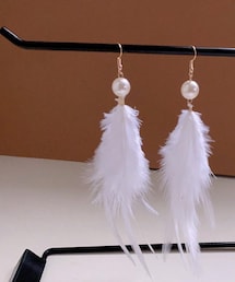 今日のピアス✨️✨️ | ふわふわの羽根のピアス🪶(ピアス（両耳用）)