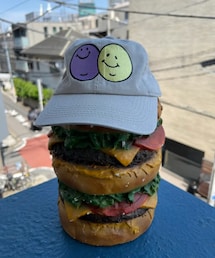 A NINCOMPOOP CAPACITY | 帽子