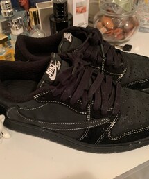 TRAVIS SCOTT | スニーカー