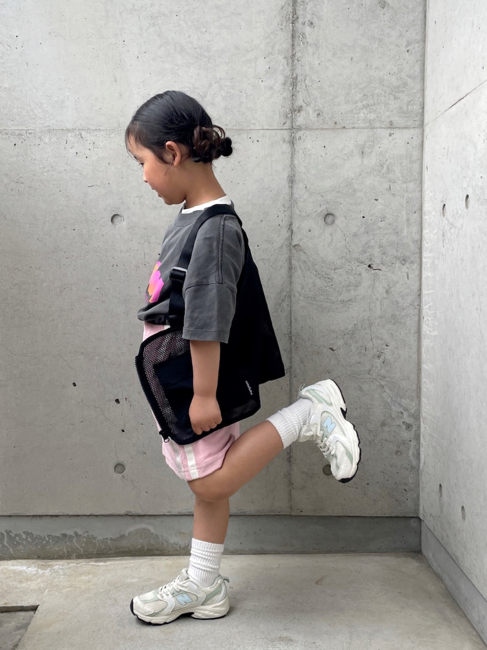 ioooさんの「MR530ZO/18.5cm（NEW BALANCE）」を使ったコーディネートの5枚目の写真