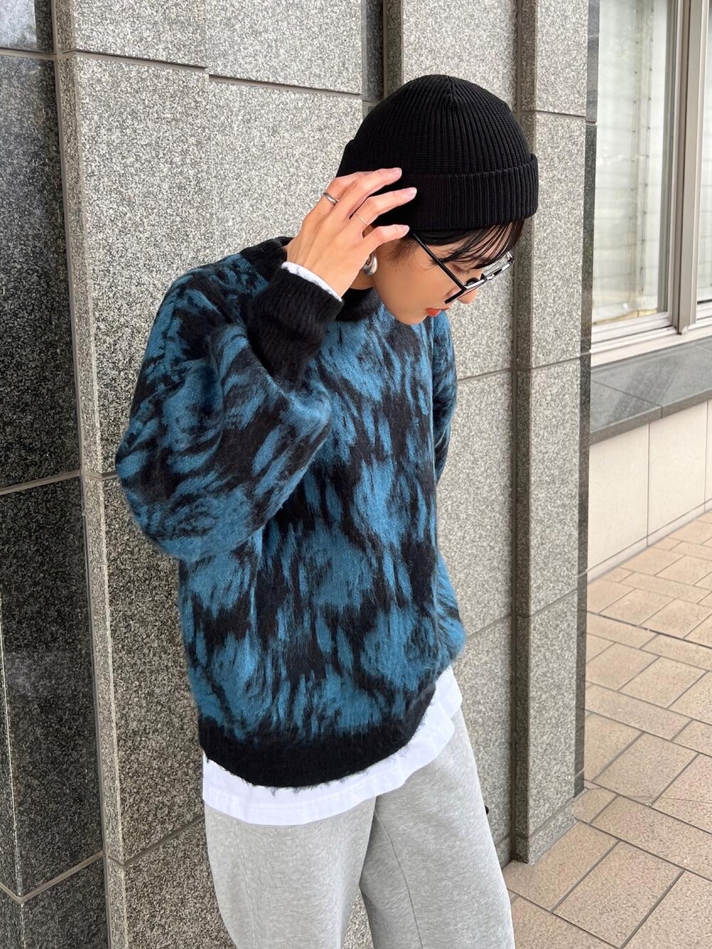「ファッションを楽しもう、オトナカジュアル、休日スタイル、大人カジュアル、NOMINE、Nomine、オトナ女子、柄ニット、秋冬、ママコーデ」｜「NOMINEの【大HITアイテム】フラワージャガードニット（ニット/セーター、ブルー系）」を使った、MIHOさん（レディース・158cm）の秋コーディネートの2枚目の写真