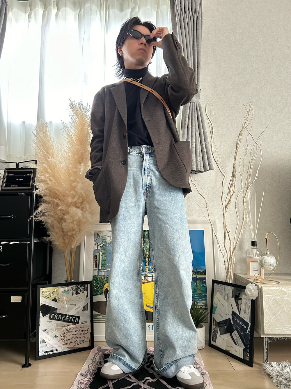 「ジャケット、UNIQLO、タートルネック、H&M、ワイドパンツ、adidas、スニーカー、サングラス、ショルダーバッグ、LOUIS  VUITTON、きれいめカジュアル、gentlemonster、ユニクロ、オーバーサイズ、シルバーアクセサリー」｜「gentle monsterのアイテム（サングラス、ブラック系）」を使った、つばささん（メンズ・165cm）の冬コーディネートの5枚目の写真