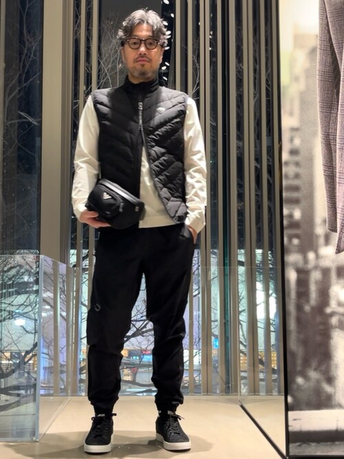 エンポリオ アルマーニ ダウンベスト　と　Tシャツ EA7 EMPORIO ARMANI エンポリオアルマーニ ダウンベスト メンズ