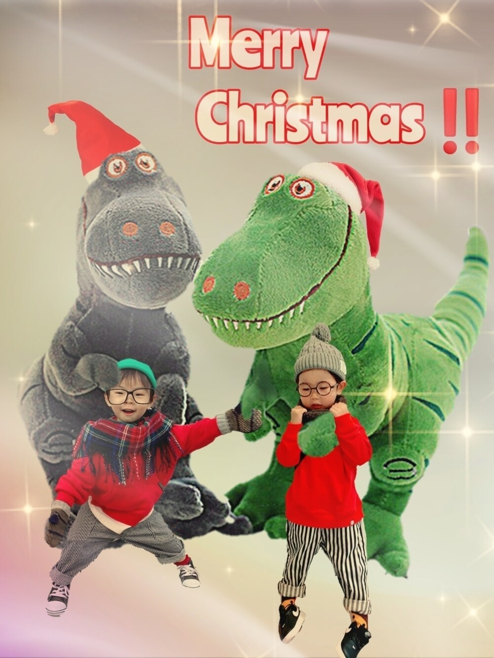 「追いコーデ、コラボ、おじいちゃんと孫、恐竜、クリスマスに着たい服、クリスマスコーデ、赤ニット、ニット帽」｜「レンレンくん🦖のアイテム（その他、その他）」を使った、tamtamtanukiさん（メンズ・166cm）の冬コーディネートの2枚目の写真