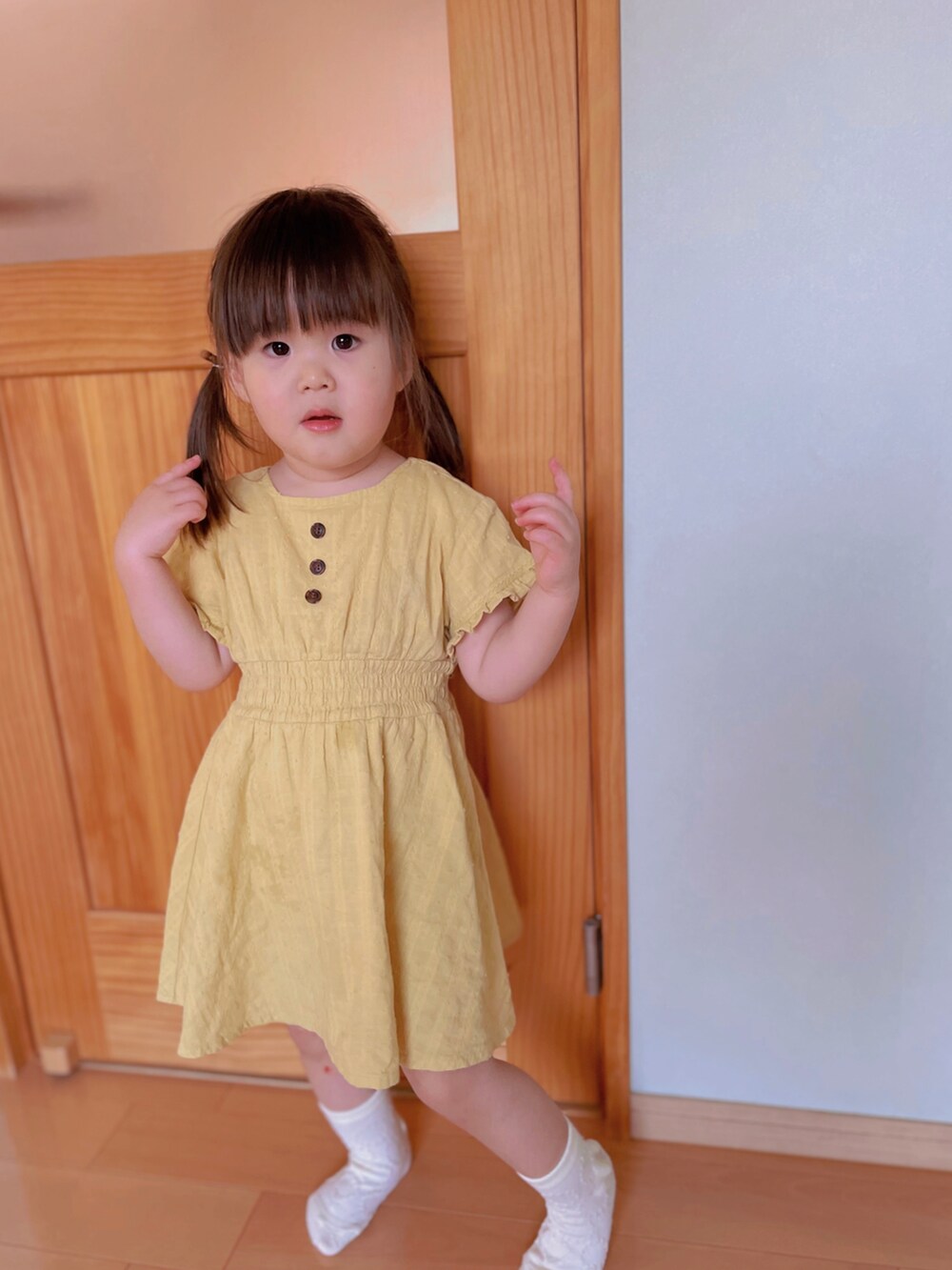 「ミッフィー、ワンピース、みつあみ、おしゃれさんと繋がりたい、キッズコーデ、夏コーデ」｜「西松屋のアイテム（レッグウェア、ホワイト系）」を使った、AMUさん（レディース・90cm）の夏コーディネートの3枚目の写真
