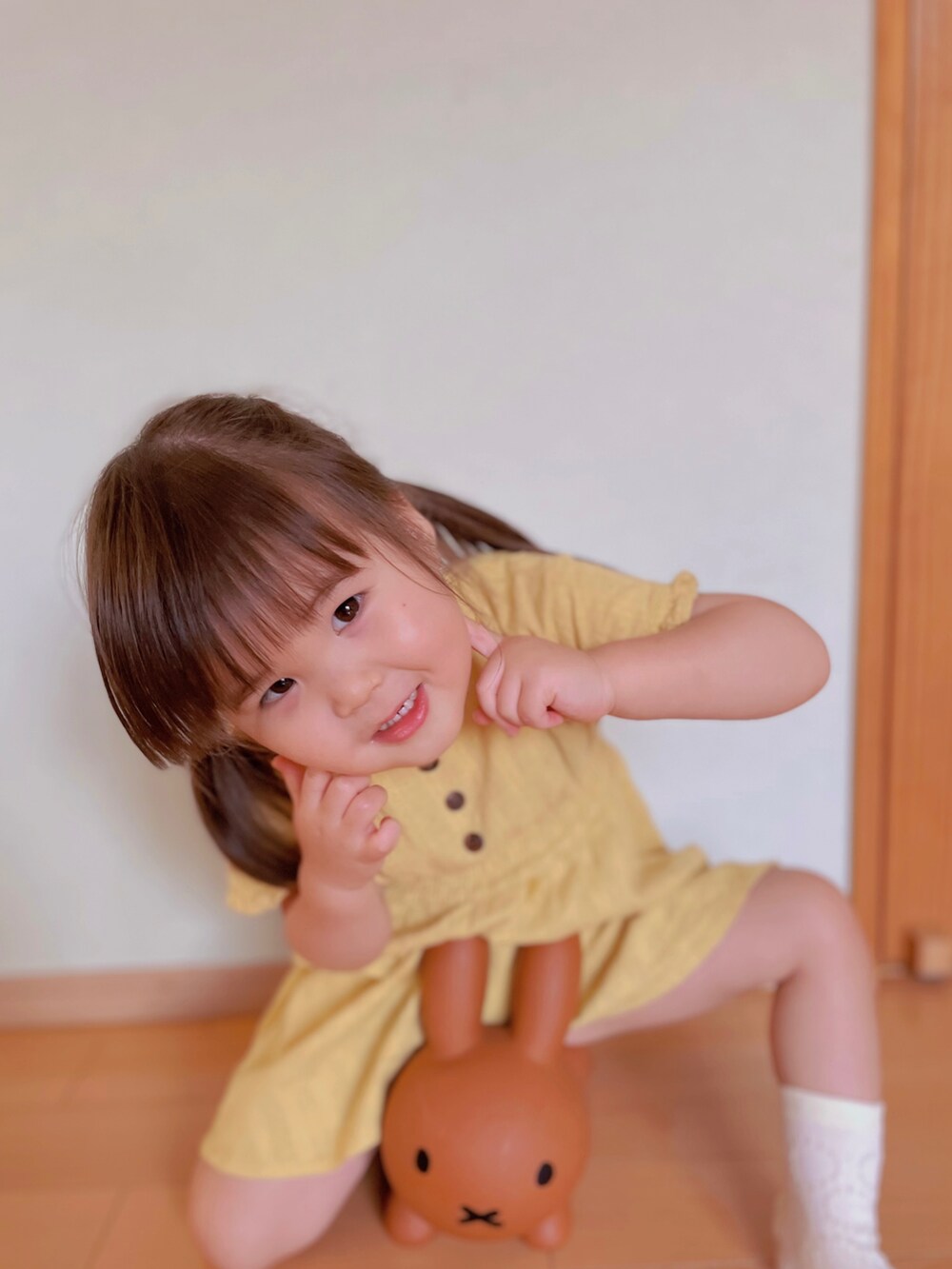 「ミッフィー、ワンピース、みつあみ、おしゃれさんと繋がりたい、キッズコーデ、夏コーデ」｜「西松屋のアイテム（レッグウェア、ホワイト系）」を使った、AMUさん（レディース・90cm）の夏コーディネートの2枚目の写真