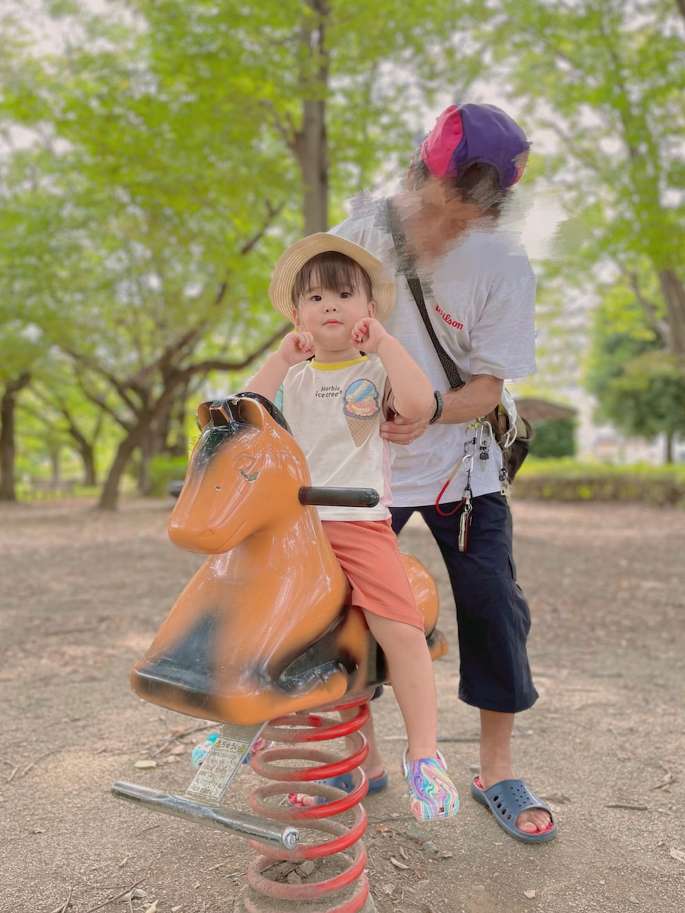 「お洒落さんとつながりたい、ショートパンツ、秋カラー、summer、サンダル、キッズコーデ」｜「赤ちゃん本舗のアイテム（帽子、ベージュ系）」を使った、AMUさん（レディース・90cm）の夏コーディネートの2枚目の写真