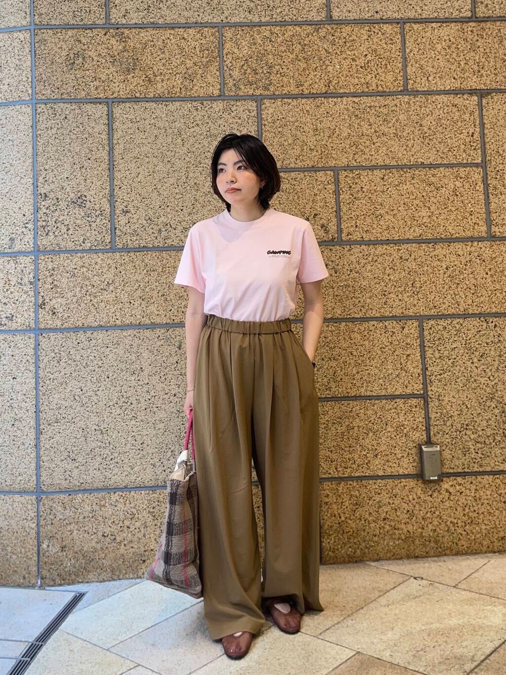 「doors、EKAL、f&s、なんばパークス、休日ラフコーデ」｜「VELETTOの『別注』VELETTO×DOORS　メッシュストラップシューズ（バレエシューズ、ブラウン系）」を使った、yuuuuuummmmmmmeさん（レディース・154cm）の夏コーディネートの3枚目の写真