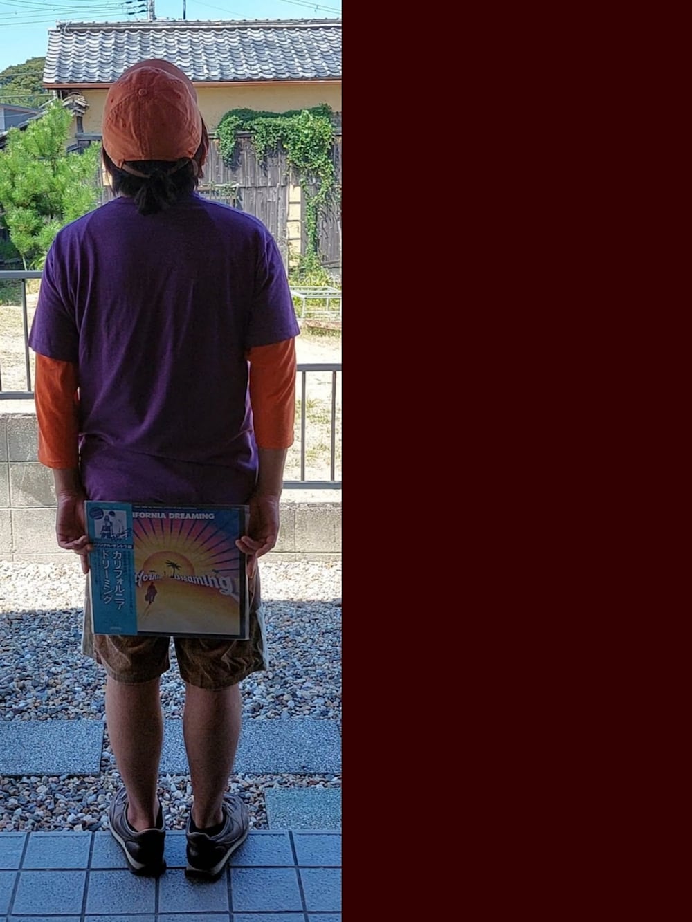 パープル系のTシャツ/カットソー、オレンジ系のTシャツ/カットソー、ブラウン系のその他パンツを着用したメンズの秋コーディネートの3枚目の写真