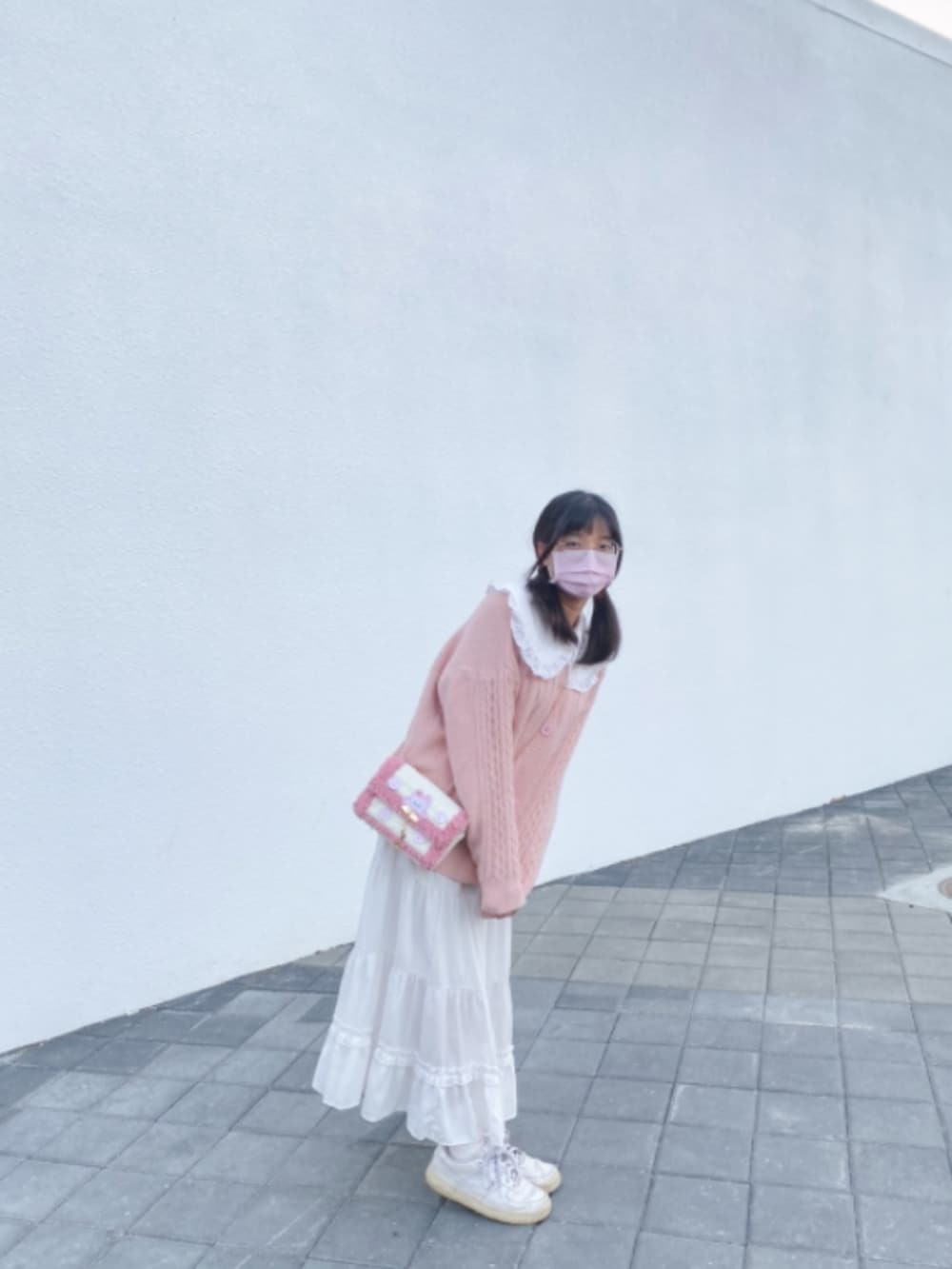 「冬コーデ、美術館コーデ、領片上衣、針織外套」｜「粉色針織外套のアイテム（ニット/セーター、ピンク系）」を使った、うさぎ🐰さん（レディース・147cm）の春コーディネートの3枚目の写真
