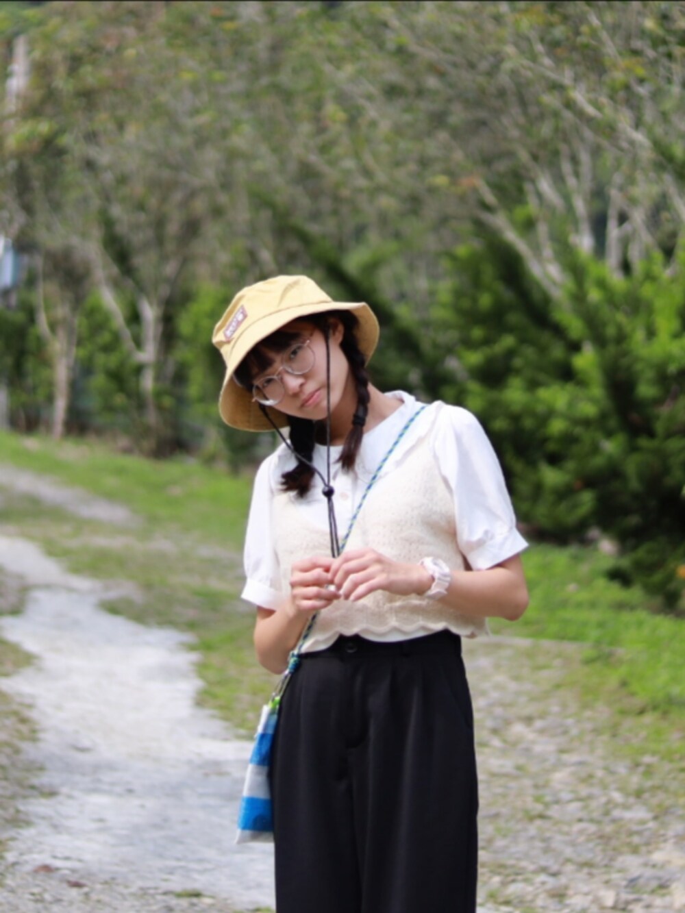 「なつこーで、camping、夏、領片襯衫」｜「no brandのアイテム（スラックス、ブラック系）」を使った、うさぎ🐰さん（レディース・147cm）の春コーディネートの3枚目の写真