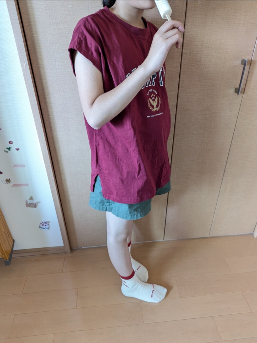 「靴下、アイスクリーム、短パン、カーキ、ノースリーブ」｜「靴下屋のアイテム（レッグウェア、ホワイト系）」を使った、popotan724さん（キッズ・144cm）の夏コーディネートの4枚目の写真